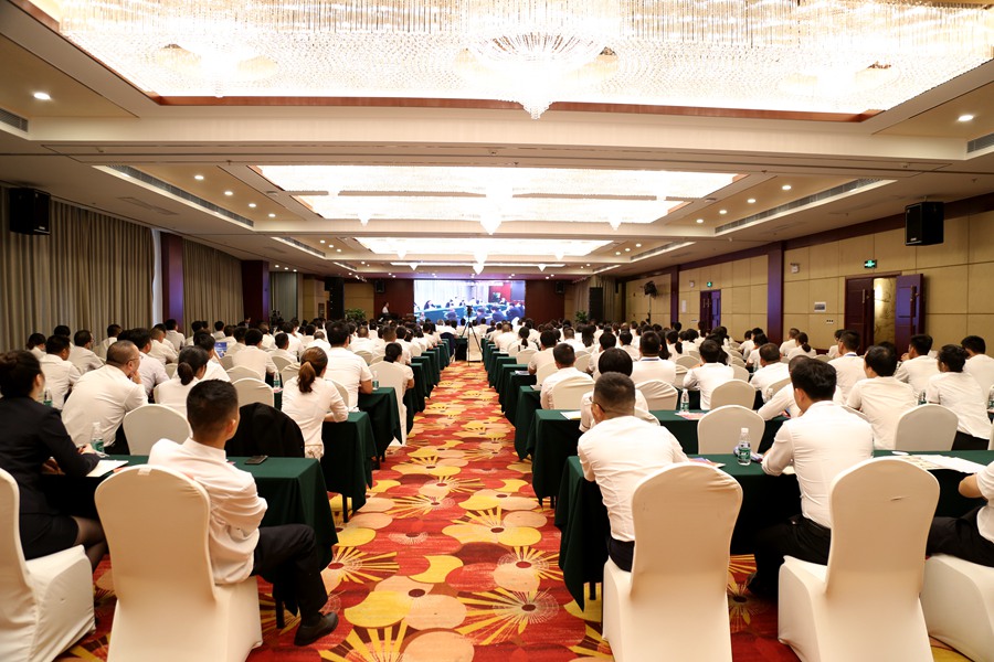 顺天集团2019年年中工作会议于8月1日在顺天黄金海岸召开_副本.jpg 顺天集团2019年年中工作会议于8月1日在顺天黄金海岸召开_副本.jpg